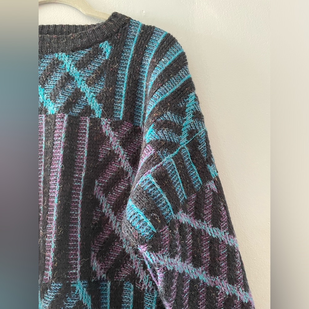 Vintage multicolor sweater 90’s size Medium